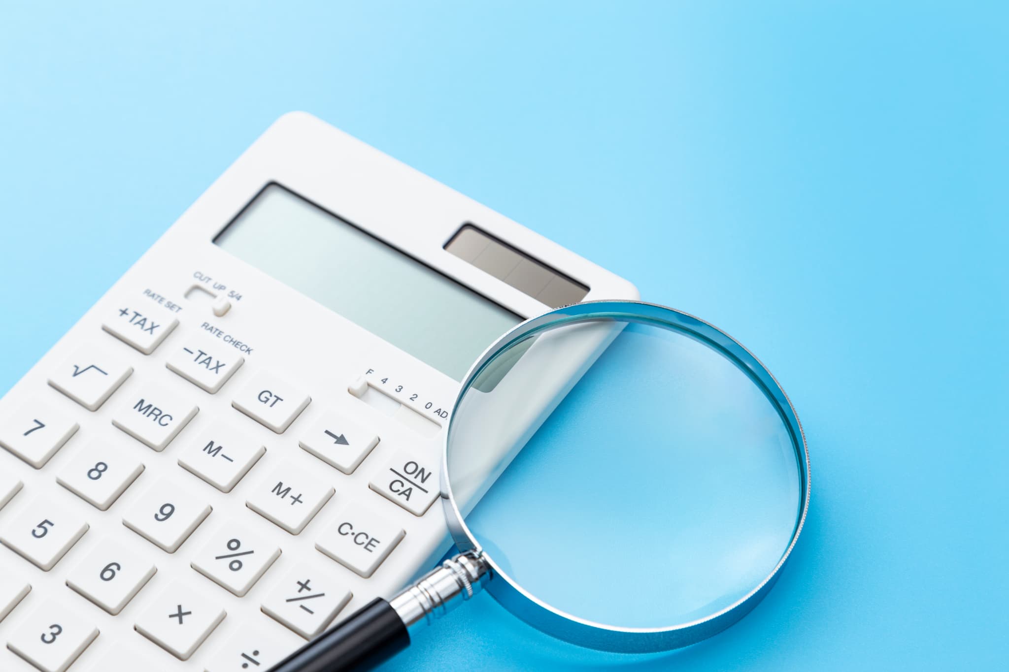 根管治療の費用について考えるイメージ